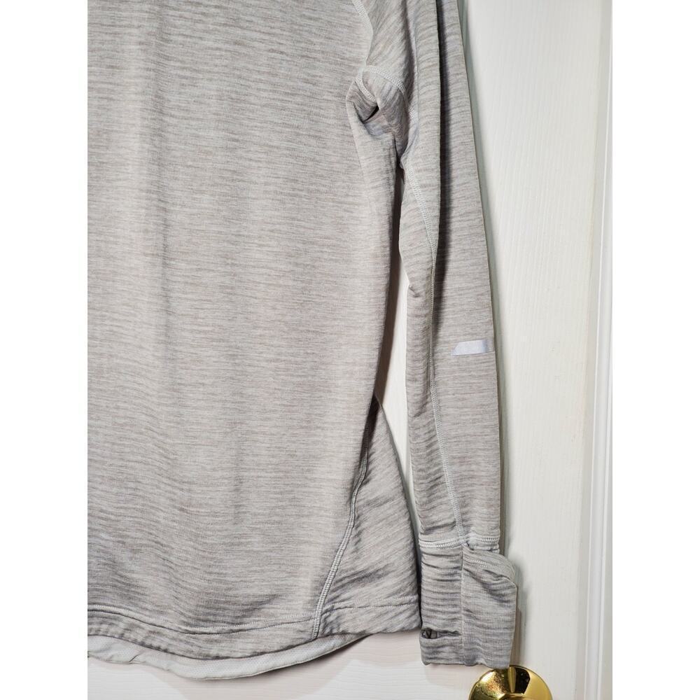 New Balance Women’s Athletic Pullover Hoodie Size M Gray Lightweight Stretch - Picture 10 of 13